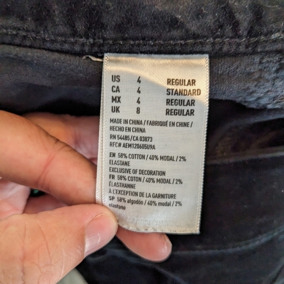 AE Velvet Jegging Style Pants Sz 4R - Picture 8 of 9